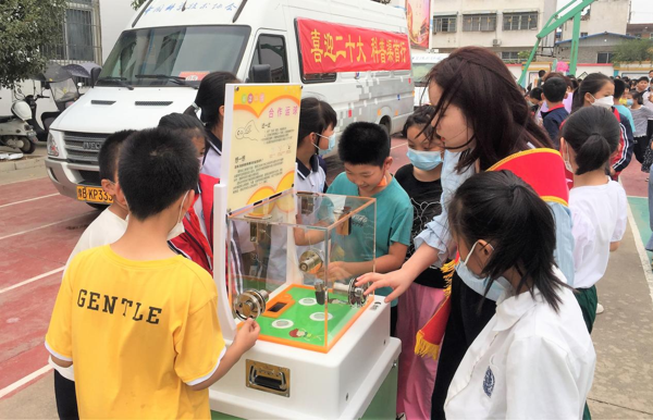 和15萬中小學(xué)生相約渠首 河南22輛科普大篷車南水北調(diào)中線點(diǎn)亮“科學(xué)夢”